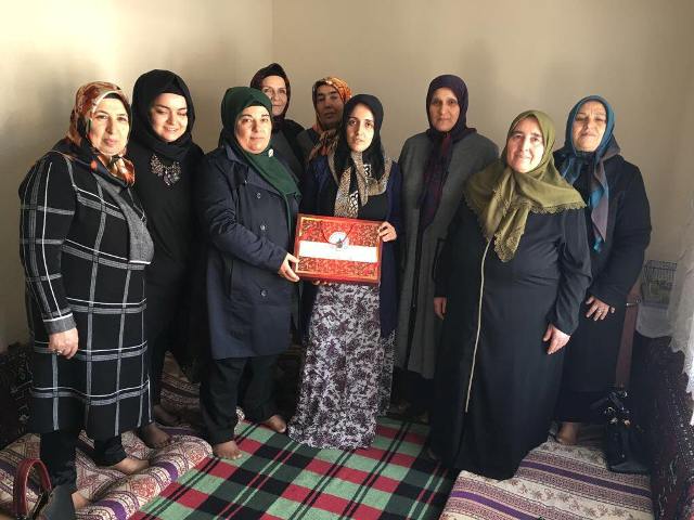 Karataylı kadınlar mahalle ziyaretinde