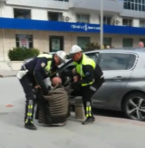 Hatalı park edilen aracın çalıntı olduğu ortaya çıktı
