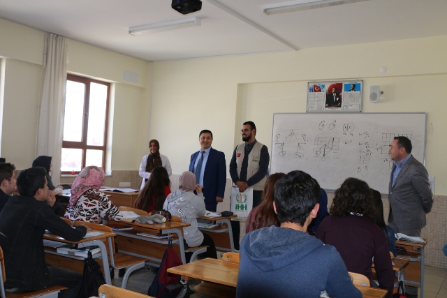 "Her Sınıfın Bir Yetim Kardeşi Var" Projesi