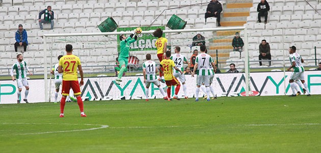 Konyaspor'a evinde şok!