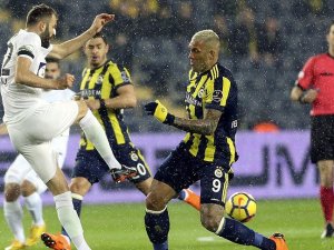 Fenerbahçe: 2 - Teleset Mobilya Akhisarspor: 3