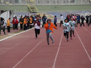 Okullarda özel sporcular yarıştı