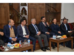 Başkan Bahçeci avukatlarla buluştu