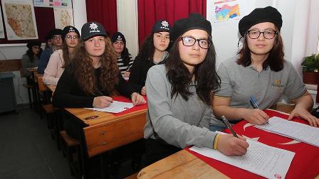 Lise öğrencilerinden Afrin kahramanlarına mektup