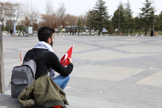 Terörün ayırdığı ailesine "Zeytin Dalı" ile kavuşacak