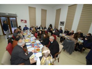 Gazetecilerden Belediye Başkanı Çetin'e ziyaret