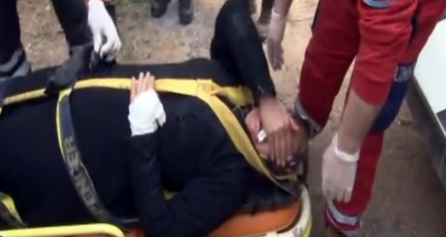 Teröristlerin yaraladığı kadın, operasyon bölgesinden kurtarıldı