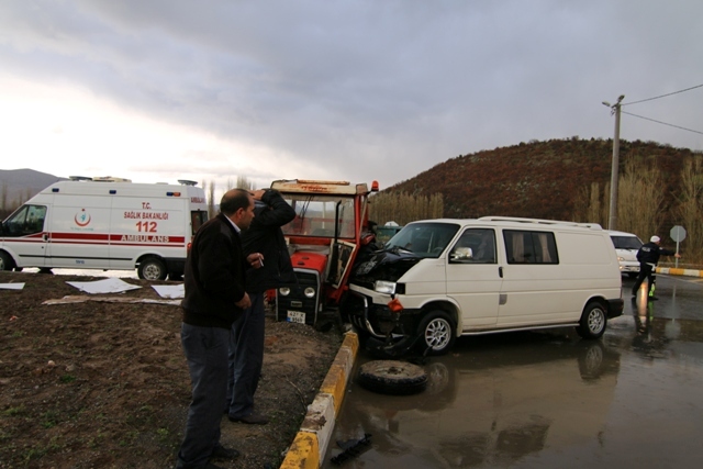 Seydişehir'de trafik kazası: 4 yaralı