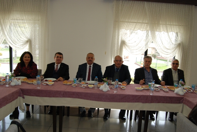 Kadınların çalışma ve yaşama koşullarına önem verilmelidir.