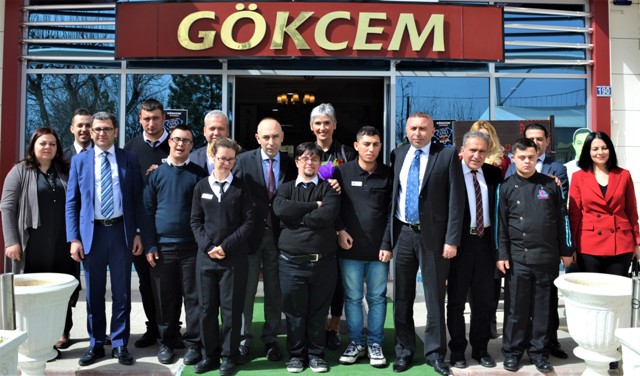 Özel Eğitimli Özel Gençler, meslek sahibi oluyor