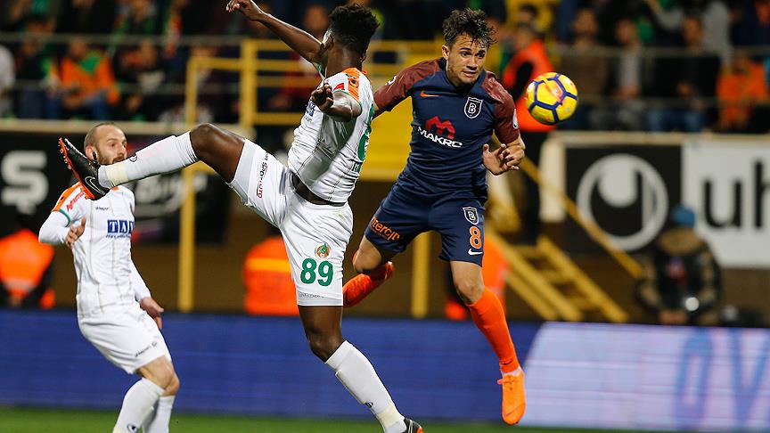 Aytemiz Alanyaspor:  4 - Medipol Başakşehir: 1