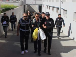 Tartıştığı oğlunu tüfekle yaraladı