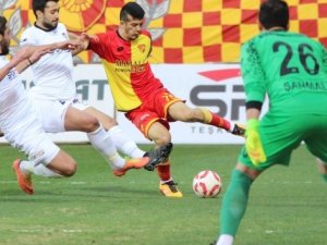 Göztepe, Demba Ba ile güldü