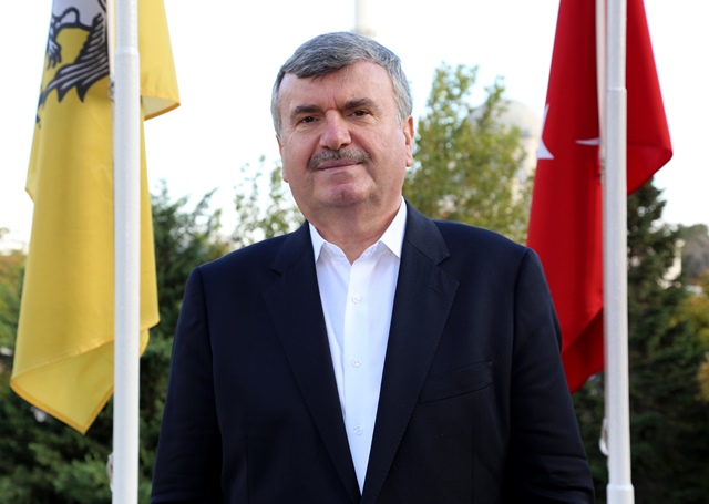İstiklal Marşı, Büyük Kahramanlıkların Eşsiz Dizelerle Tezahürüdür