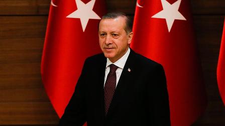 Cumhurbaşkanı Erdoğan, altın madalya kazanan Akgül'ü kutladı