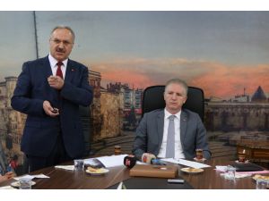 Sivas Valisi Gül eğitim yatırımlarını değerlendirdi