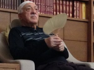 İhanet girişimini gülerek karşılamışlar