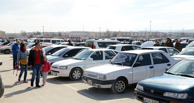 İkinci el otomobile bakan çok alan yok