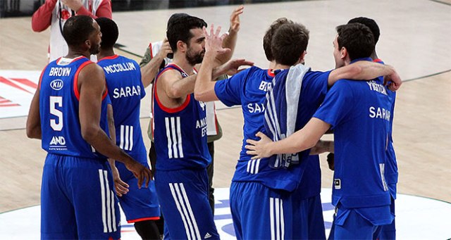 Anadolu Efes, Brose Basket Bamberg deplasmanında