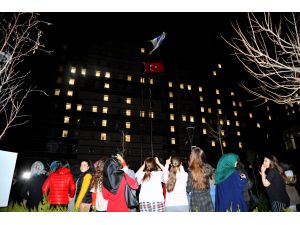 Üniversite öğrencilerinden Mehmetçik'e ışıklı destek