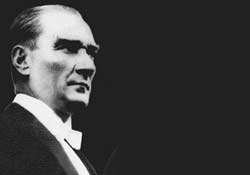 Atatürk'ün düşüncesindeki T.C bayrağı
