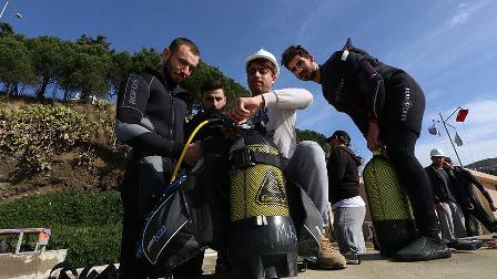 Birinci sınıf sanayi dalgıcı olup işsiz kalmıyorlar