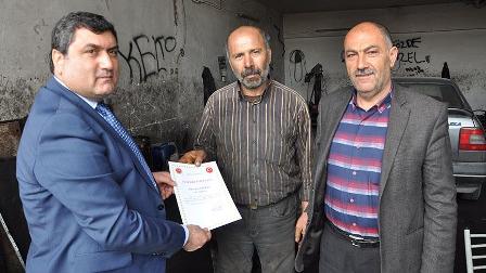 Askeri aracı onarıp ücret almayan tamirciye teşekkür belgesi