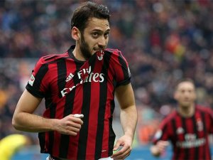 Hakan Çalhanoğlu'nun yeni hocası belli oldu