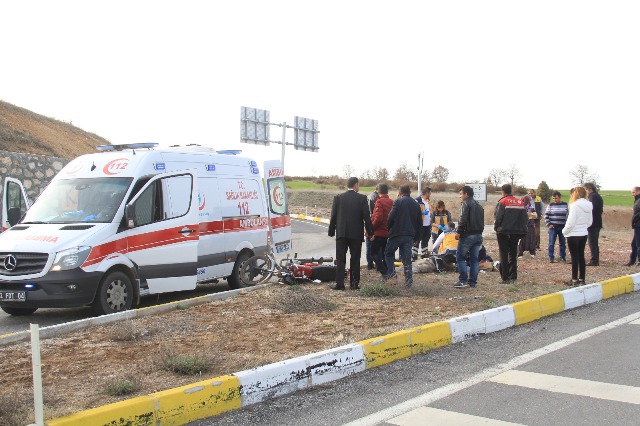 Beyşehir'de motosiklet devrildi: 1 yaralı