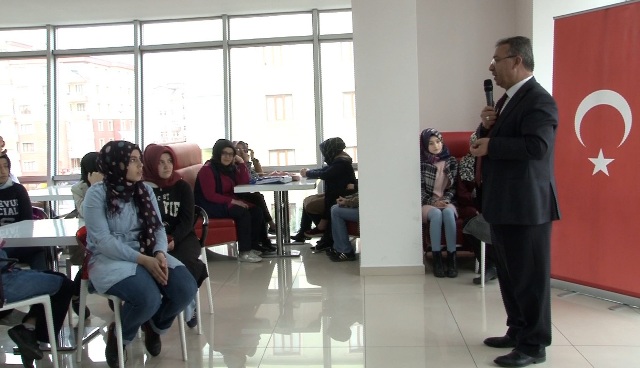 Başkan Hançerli Öğrencilerle Bir Araya Geldi
