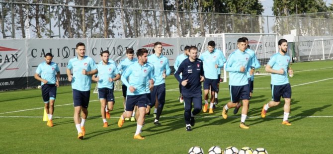 Ümit Milli Futbol Takımı topbaşı yaptı