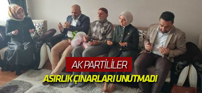 Ak Partililer Asırlık Çınarları Unutmadı