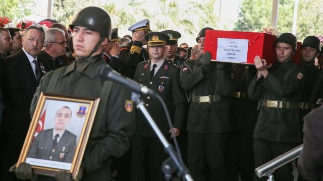 Şehit Uzman Çavuş Çakmak son yolculuğuna uğurlandı