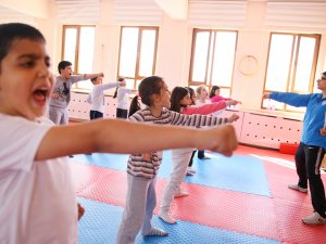 Selçuklu’da,13 okulda ücretsiz spor eğitimi