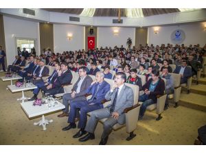 Sosyal Medya Akademisi kursiyerlerine sertifika