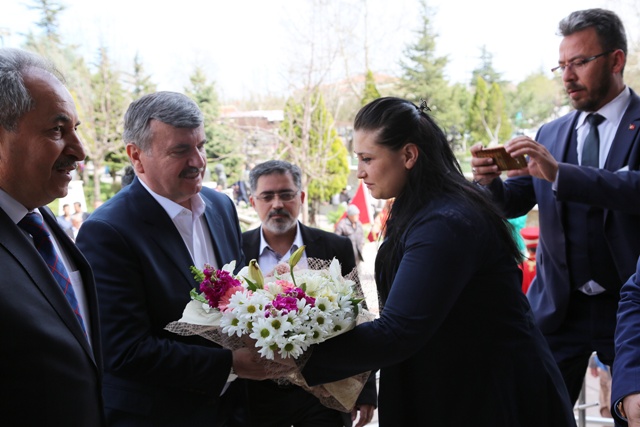 Büyükşehir’den Akşehir’e Yatırım Yağmuru