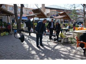 Suşehri'ndeki aile çay bahçesi yenileniyor