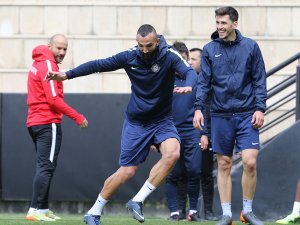 Osmanlıspor tempoyu artırdı