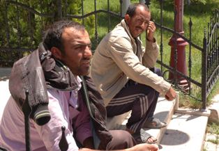 25 kişi gıdadan zehirlendi