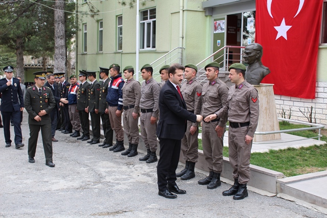 Cıdıroğlu'nun İlçe Jandarma Komutanlığı ziyareti