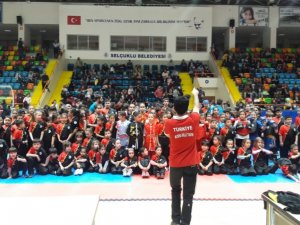 Kemer sınavında ter döktüler