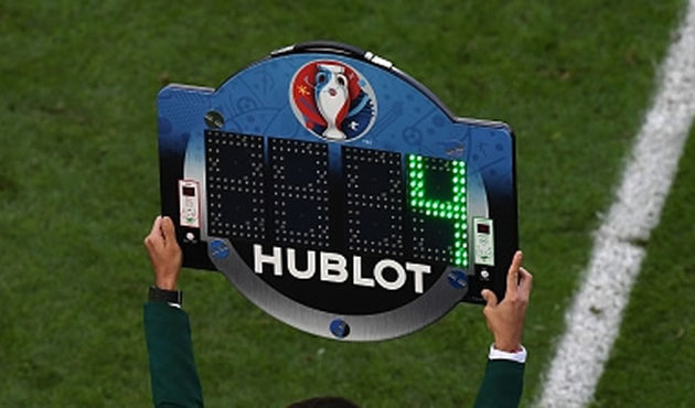 UEFA'dan oyuncu değişikliğinde 4. oyuncu devrimi!