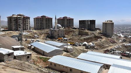 Hakkari'de terör mağdurları için konut yapımı sürüyor