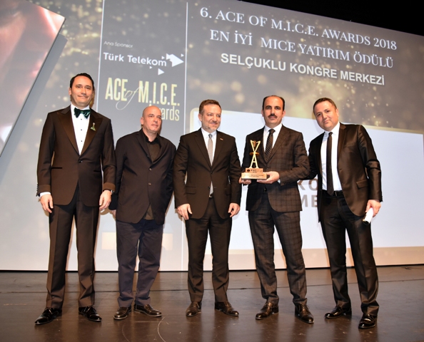 Yılın Yatırım Ödülü Selçuklu Kongre Merkezi'ne
