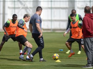 Konyaspor'da Osmanlıspor maçı hazırlıkları sürüyor