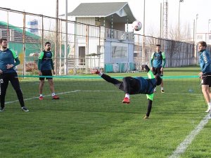 Anadolu Selçukspor Sakarya’ya bileniyor