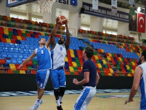 Dev Adamlar lidere bileniyor