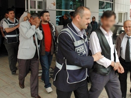 Sahte para ile çek ele geçirildi