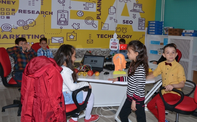 Stem Kodlama ve Robotik Eğitim Sınıfının Açılışı