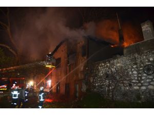 Kütahya'da tescilli tarihi binada yangın